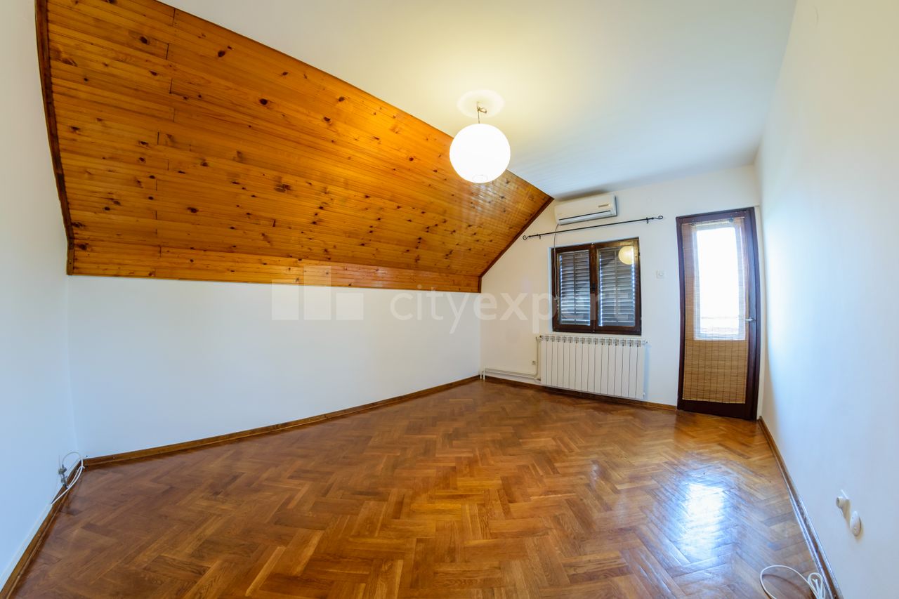 3.0 stan za izdavanje — Beranska, Banjica, Voždovac, 80m², 450€