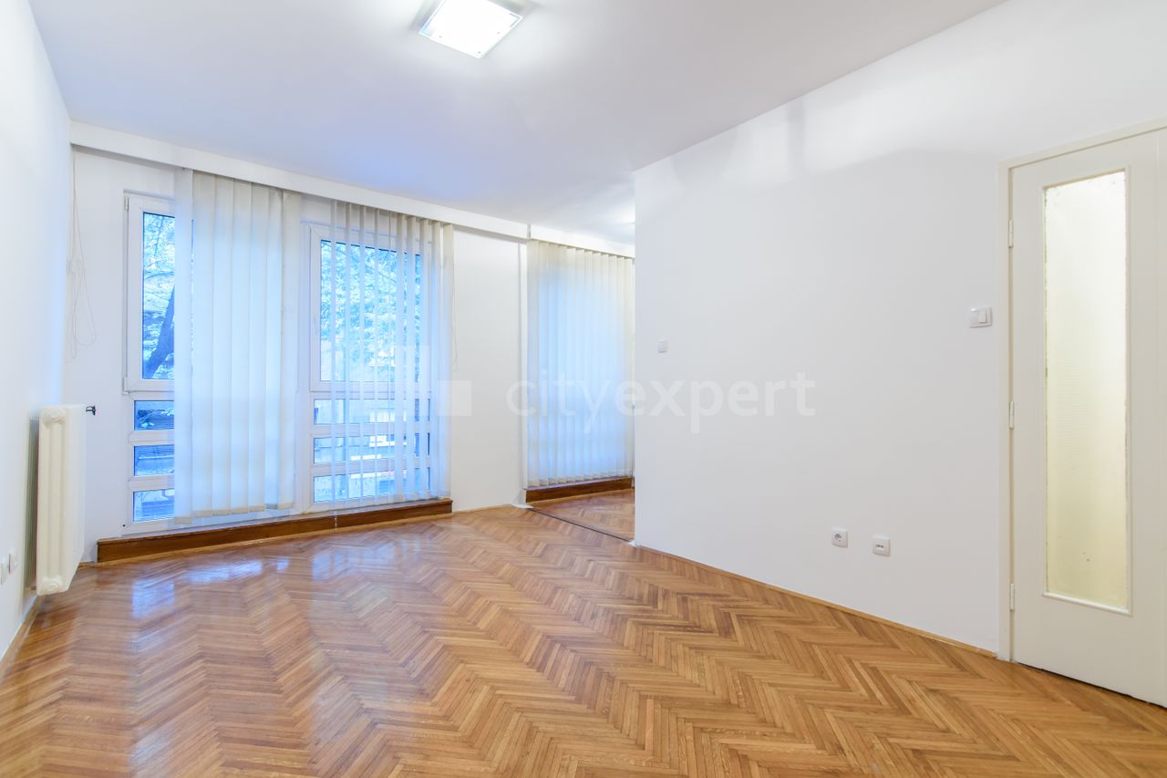 2.5 stan za izdavanje — Desanke Maksimović, Centar, Vračar, 65m², 900€