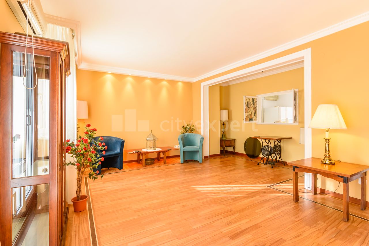 4.0 stan za izdavanje — Alekse Nenadovića, Slavija, Vračar, 101m², 1400€