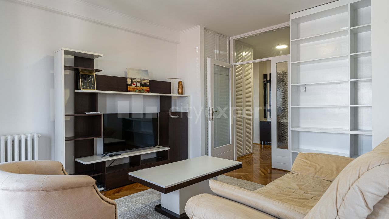 2.5 stan za izdavanje — Birčaninova, Slavija, Savski venac, 62m², 900€