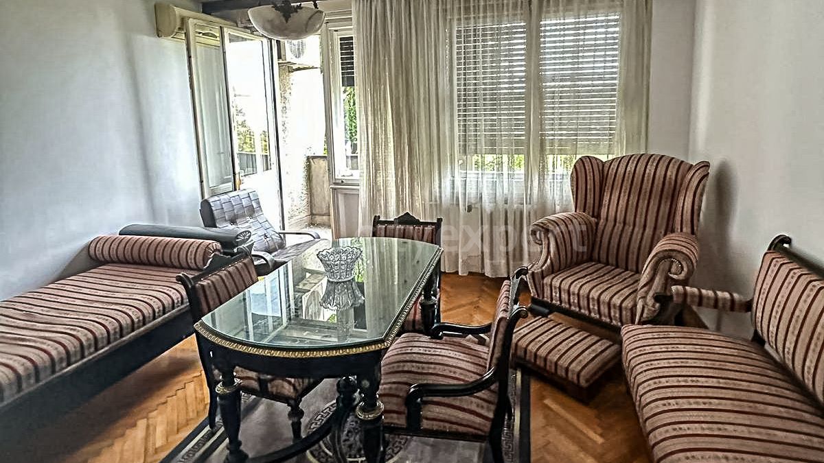 2.5 stan za izdavanje — Bulevar oslobođenja, Neimar, Vračar, 60m², 600€