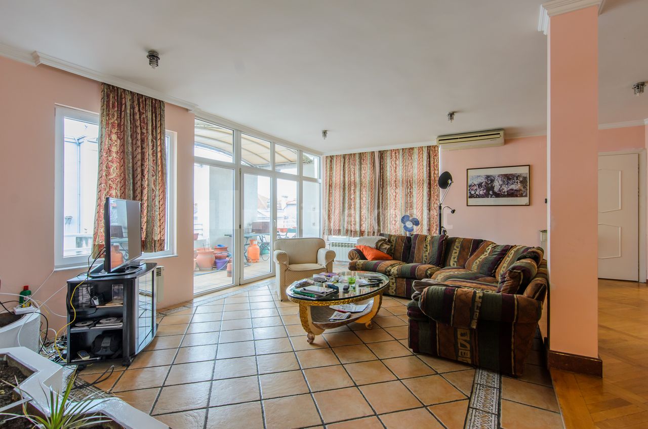 Maršala Birjuzova, Centar, Stari grad - 10