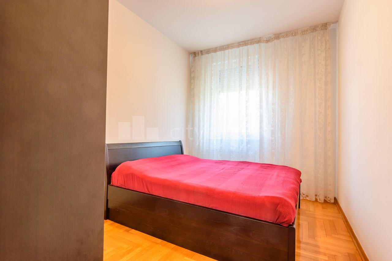 Antifašističke borbe, Blok 22, Novi Beograd - 6