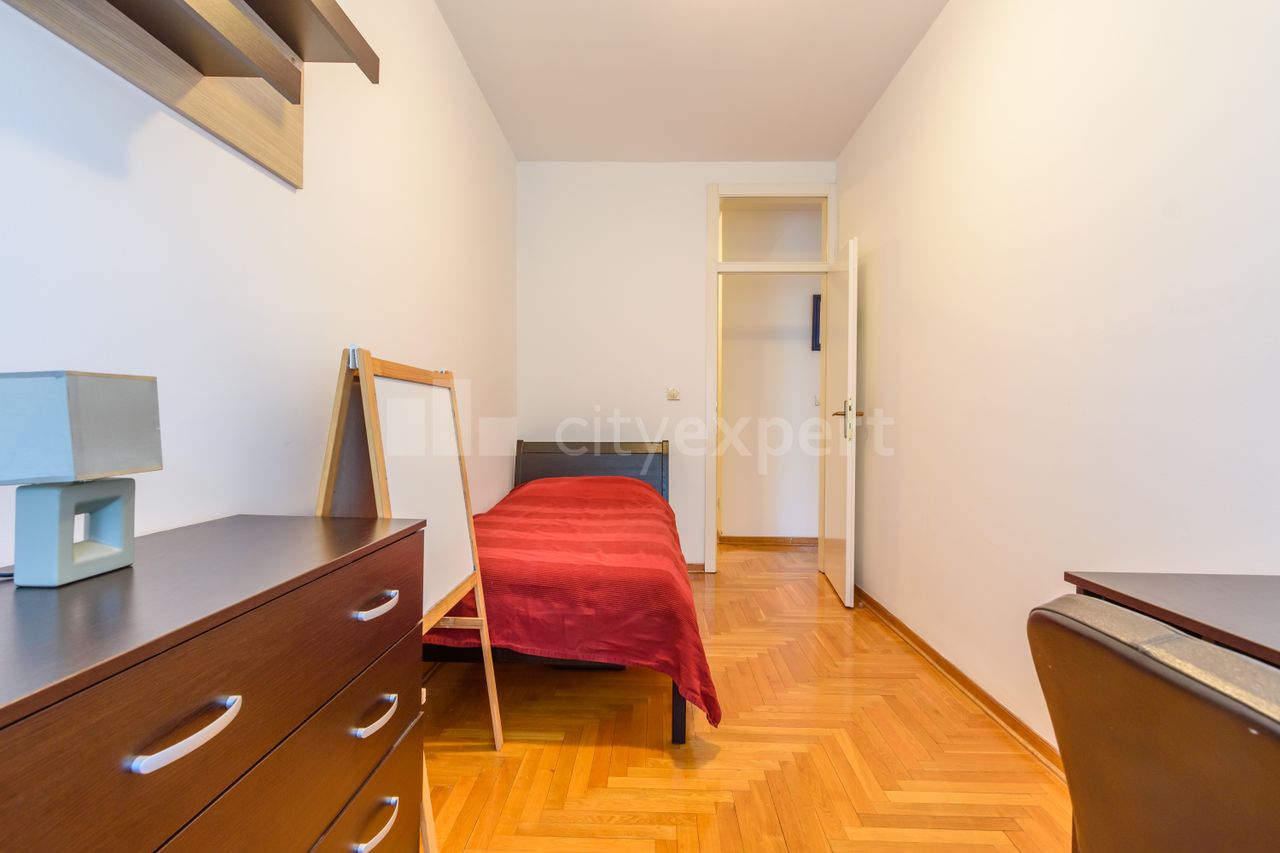 Antifašističke borbe, Blok 22, Novi Beograd - 9