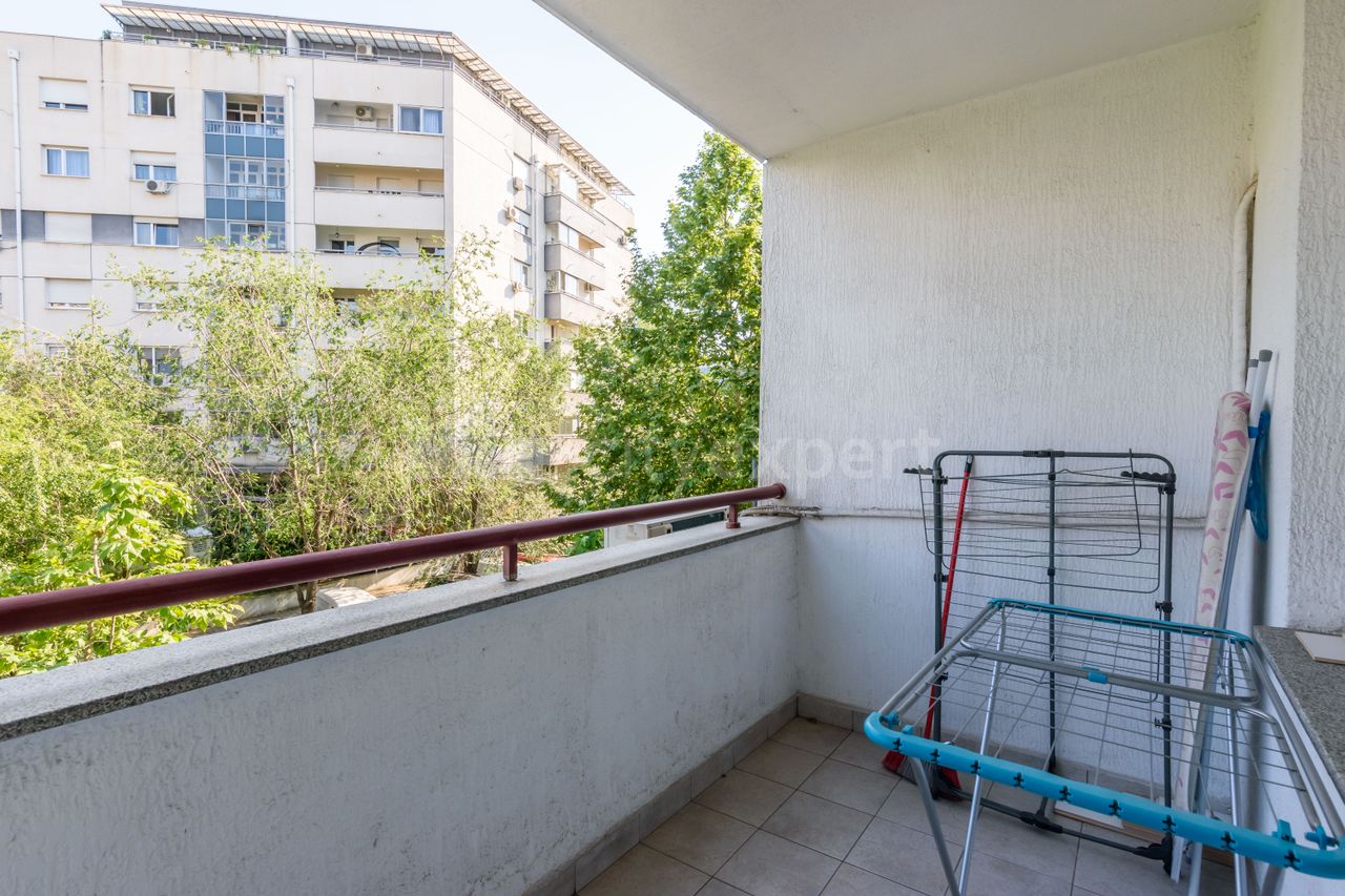 Antifašističke borbe, Blok 22, Novi Beograd - 5