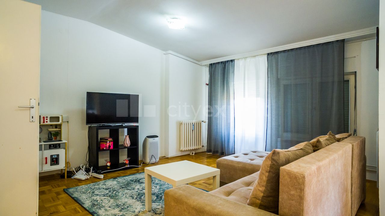 3.0 stan za izdavanje — Vojvođanska, Blok 61, Novi Beograd, 85m², 900€