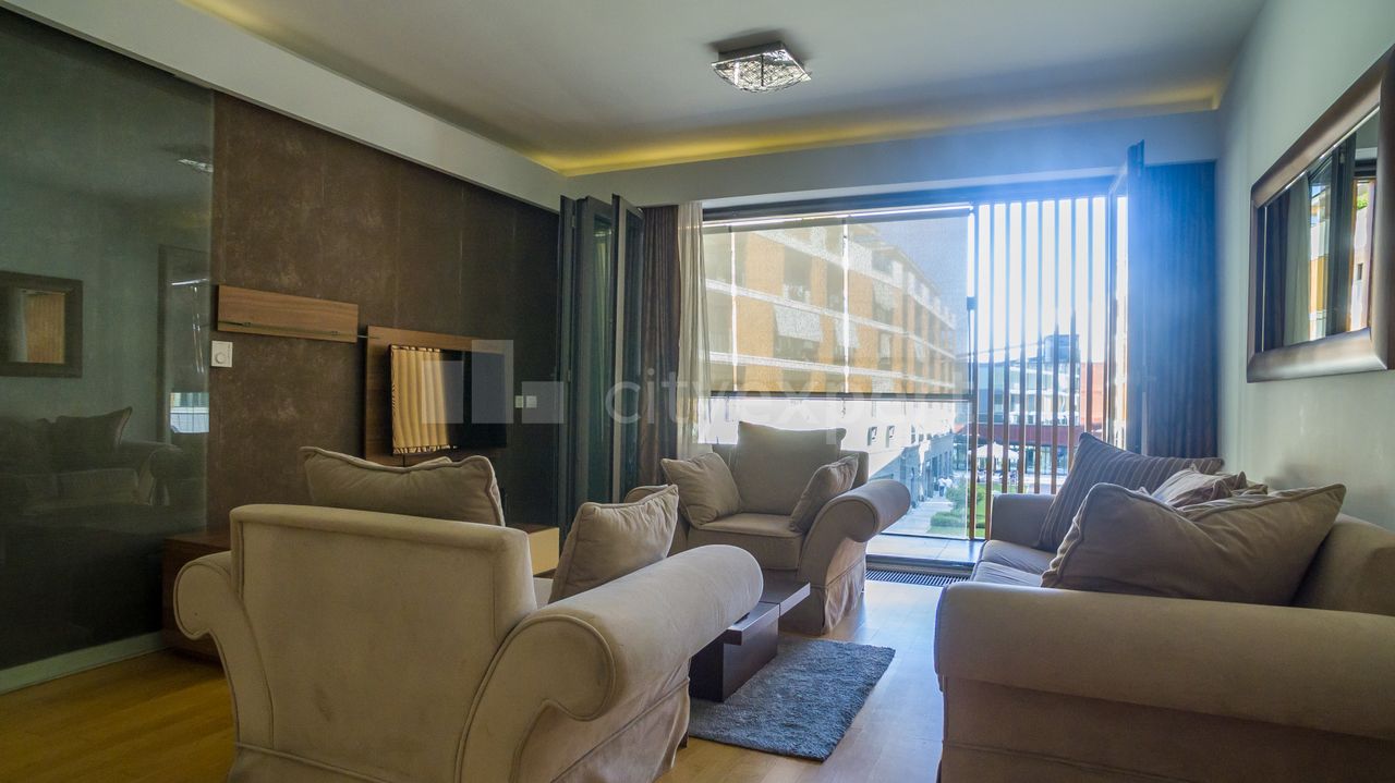 2.0 stan za izdavanje — Omladinskih brigada, Blok 65, Novi Beograd, 61m², 1200€