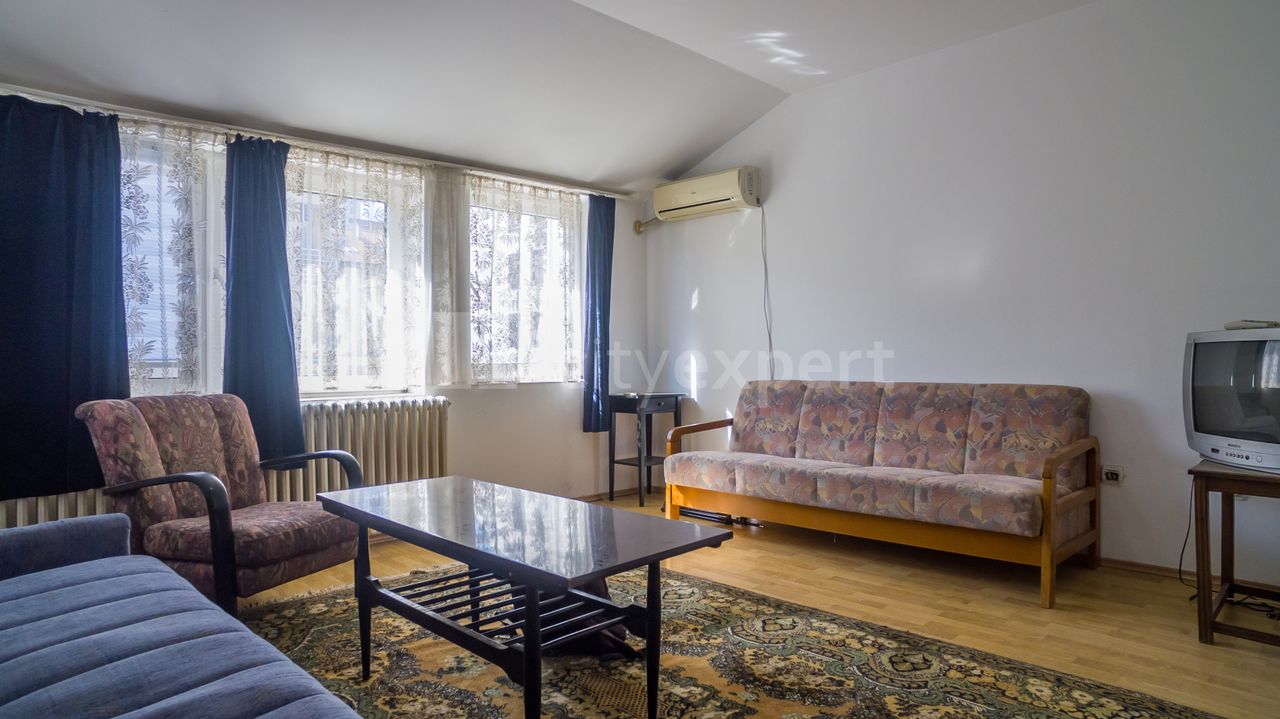 0.5 stan za izdavanje — Danila Bojovića, Gornji Voždovac, Voždovac, 35m², 350€
