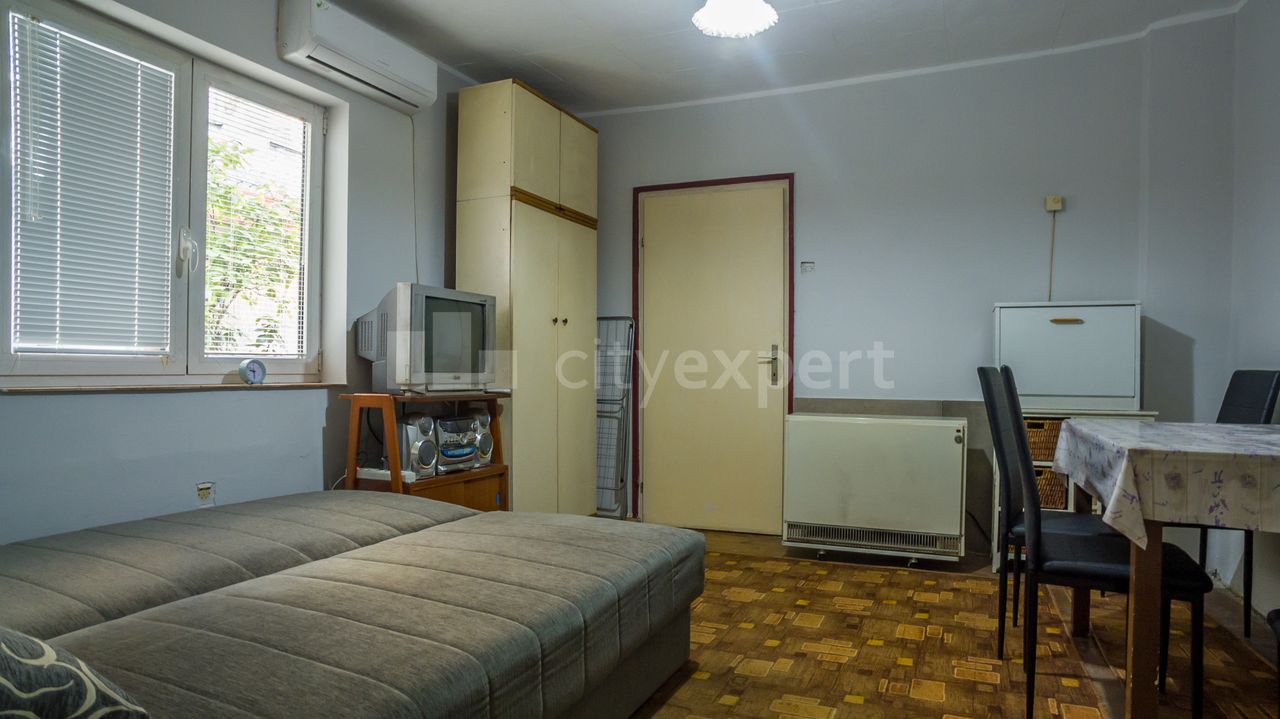 0.5 stan za izdavanje — Bulevar despota Stefana, Botanička bašta, Stari grad, 30m², 350€