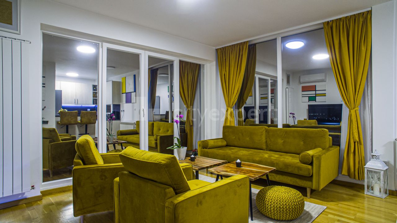3.0 stan za izdavanje — Mirka Milojkovića, Višnjička banja, Palilula, 70m², 900€