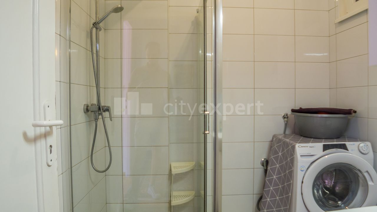 Dobrinjska, Centar, Savski venac - 9