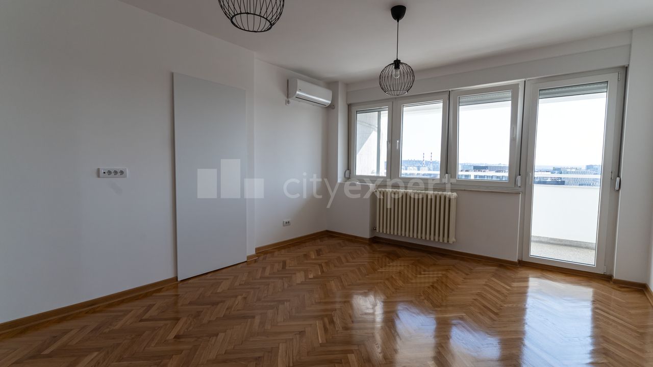 2.0 stan za izdavanje — Bulevar Milutina Milankovića, Blok 38, Novi Beograd, 50m², 900€