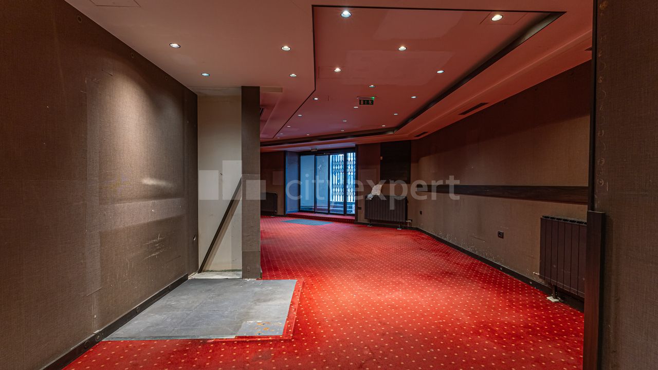 2.0 stan za izdavanje — Džordža Vašingtona, Centar, Stari grad, 146m², 3500€