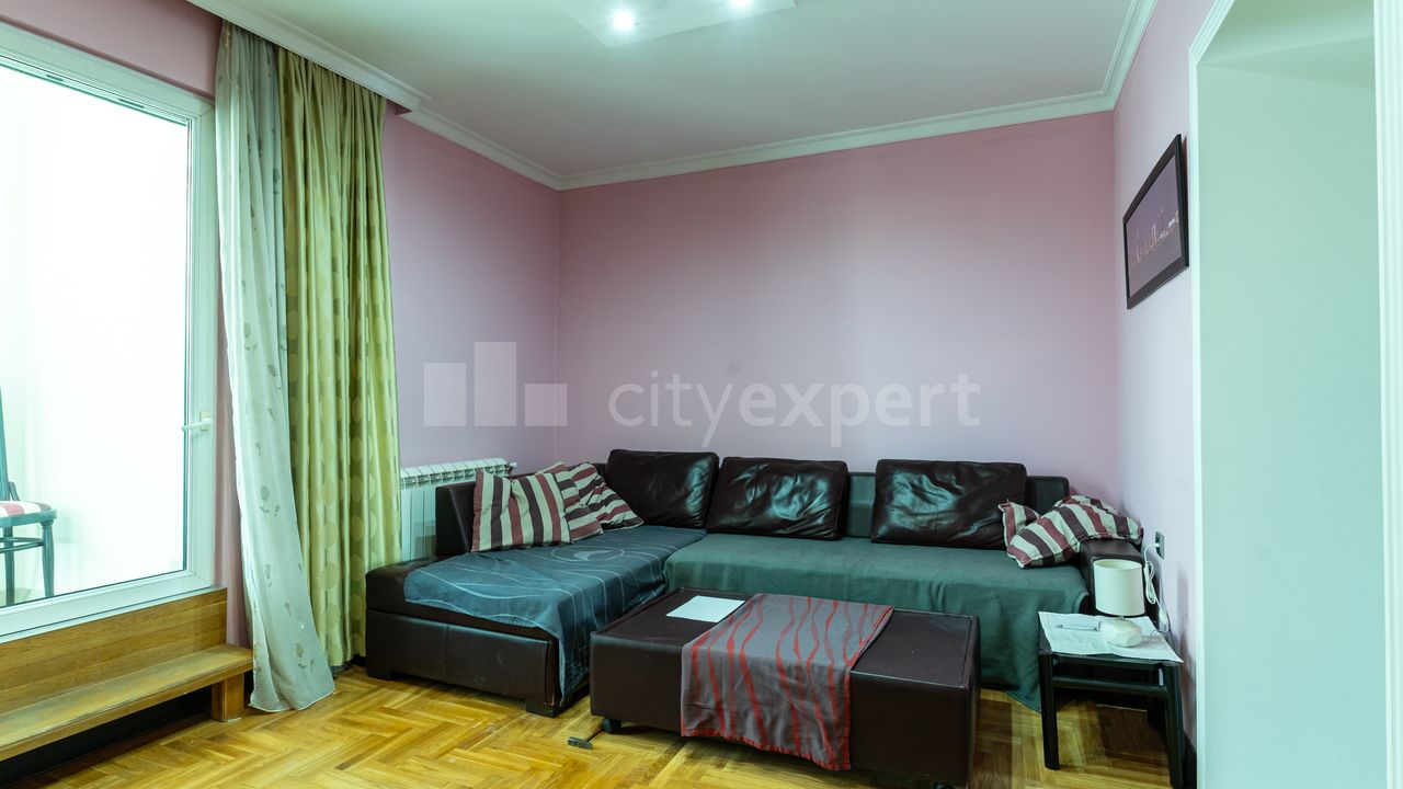 3.0 stan za izdavanje — Krunska, Cvetni trg / park Manjež, Vračar, 60m², 1000€
