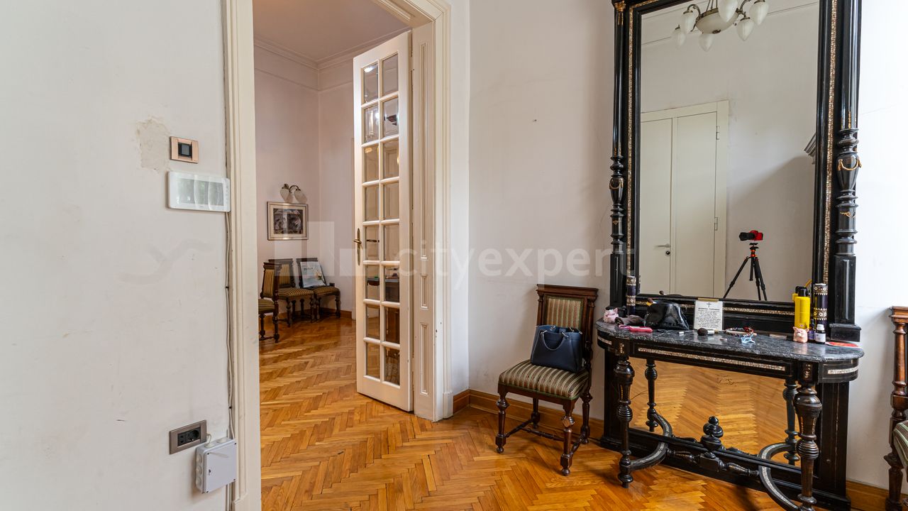 Pariska, Centar, Stari grad - 8