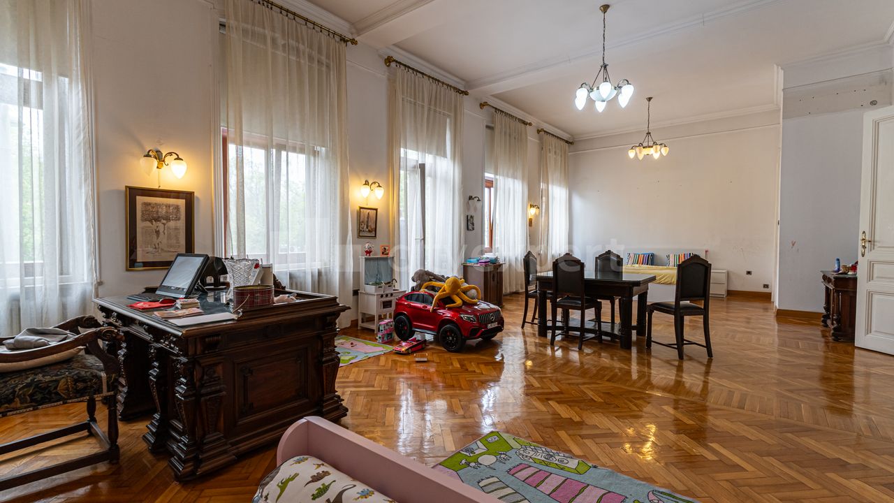 Pariska, Centar, Stari grad - 5