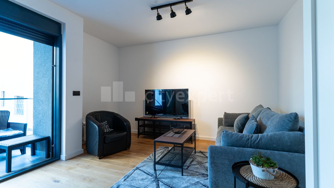 2.0 stan za izdavanje — Svetozara Gligorića, Čubura, Vračar, 75m², 1200€