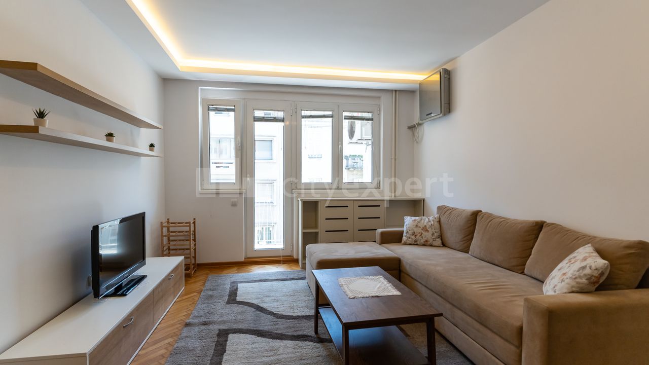 3.0 stan za izdavanje — Makenzijeva, Slavija, Vračar, 74m², 1400€