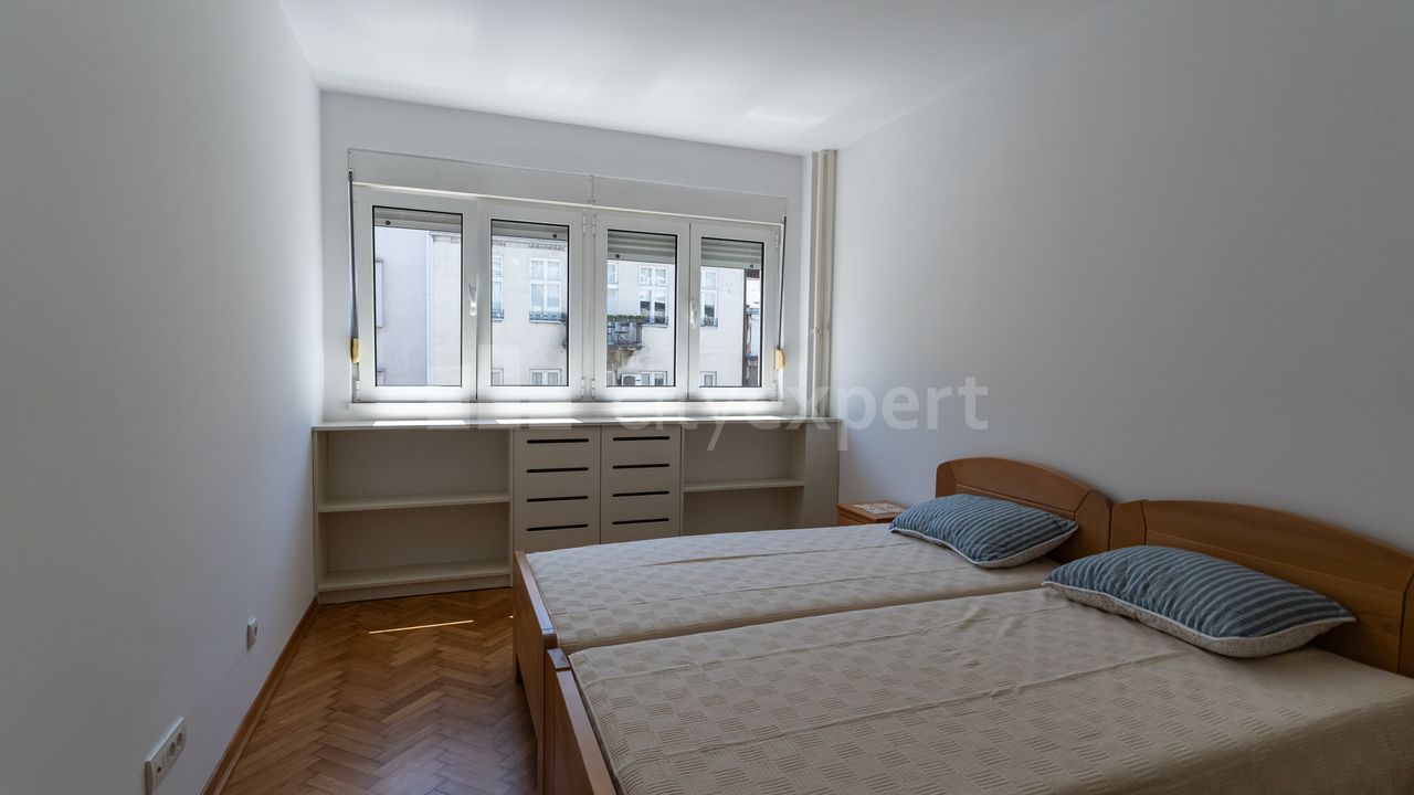 Makenzijeva, Slavija, Vračar - 3
