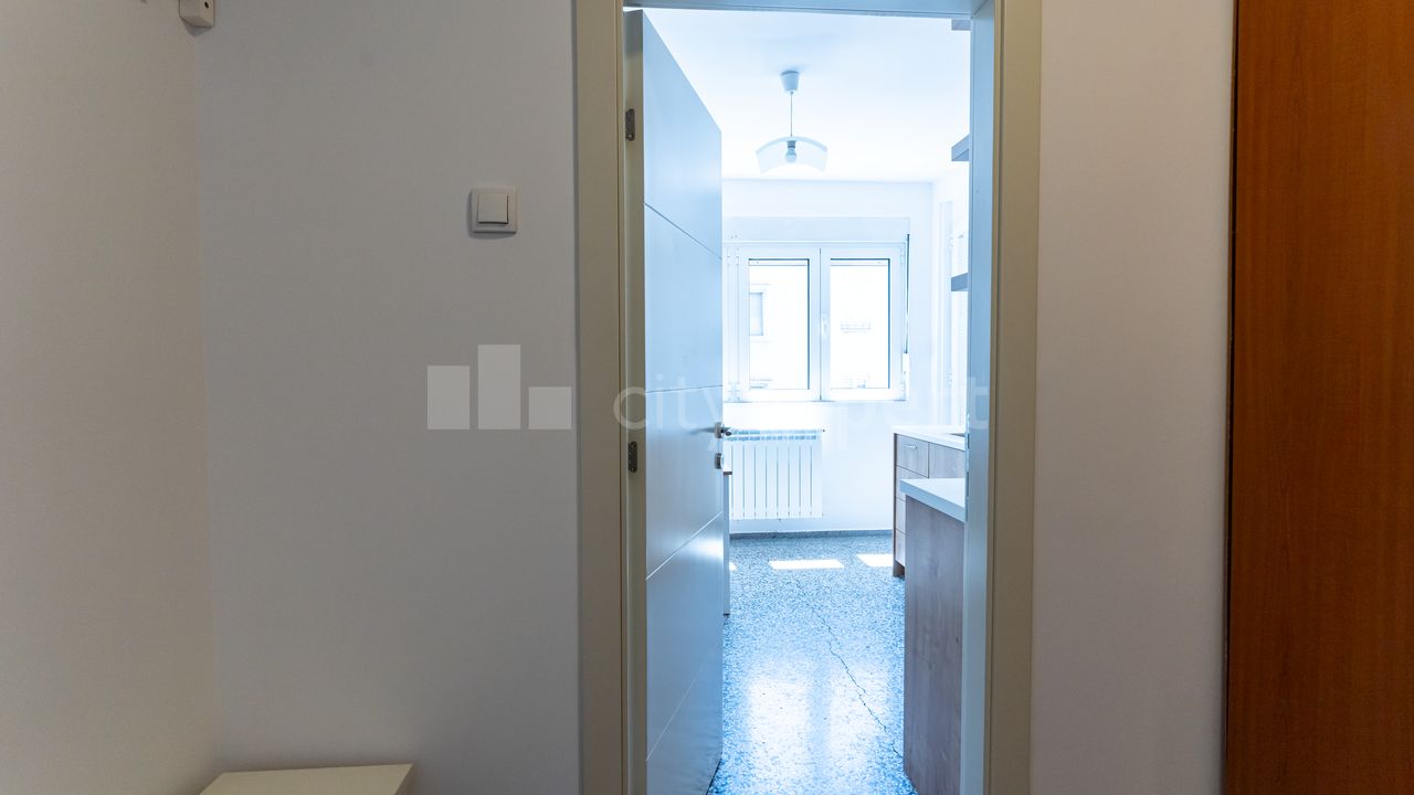 Makenzijeva, Slavija, Vračar - 8