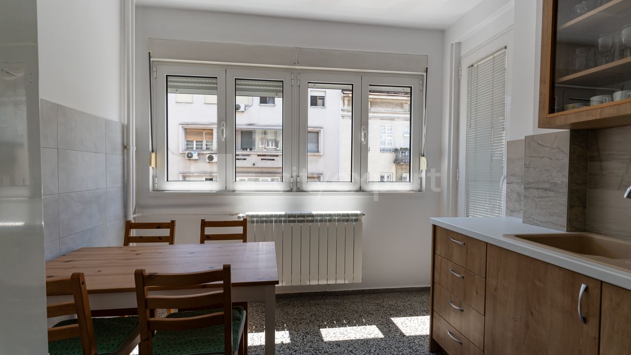 Makenzijeva, Slavija, Vračar - 4