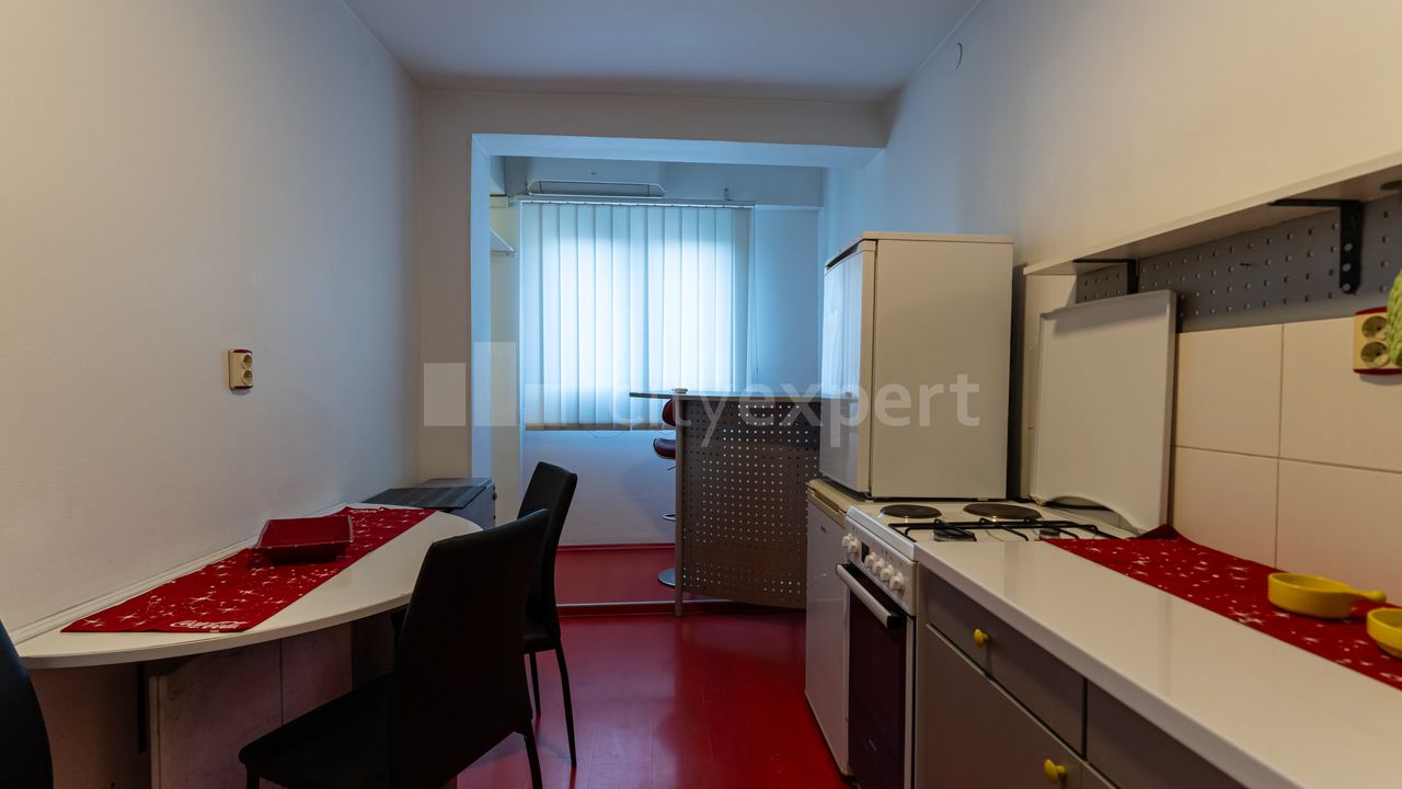 Sarajevska, Savski amfiteatar, Savski venac - 6