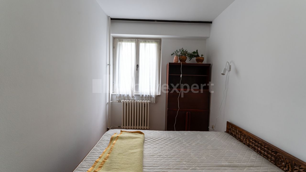 Koste Glavinića, Senjak, Savski venac - 6
