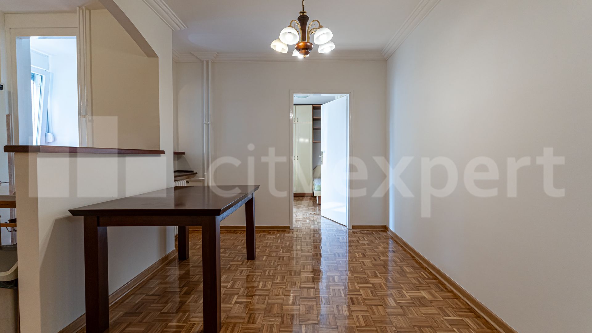 Fotografija stana 3 od 19