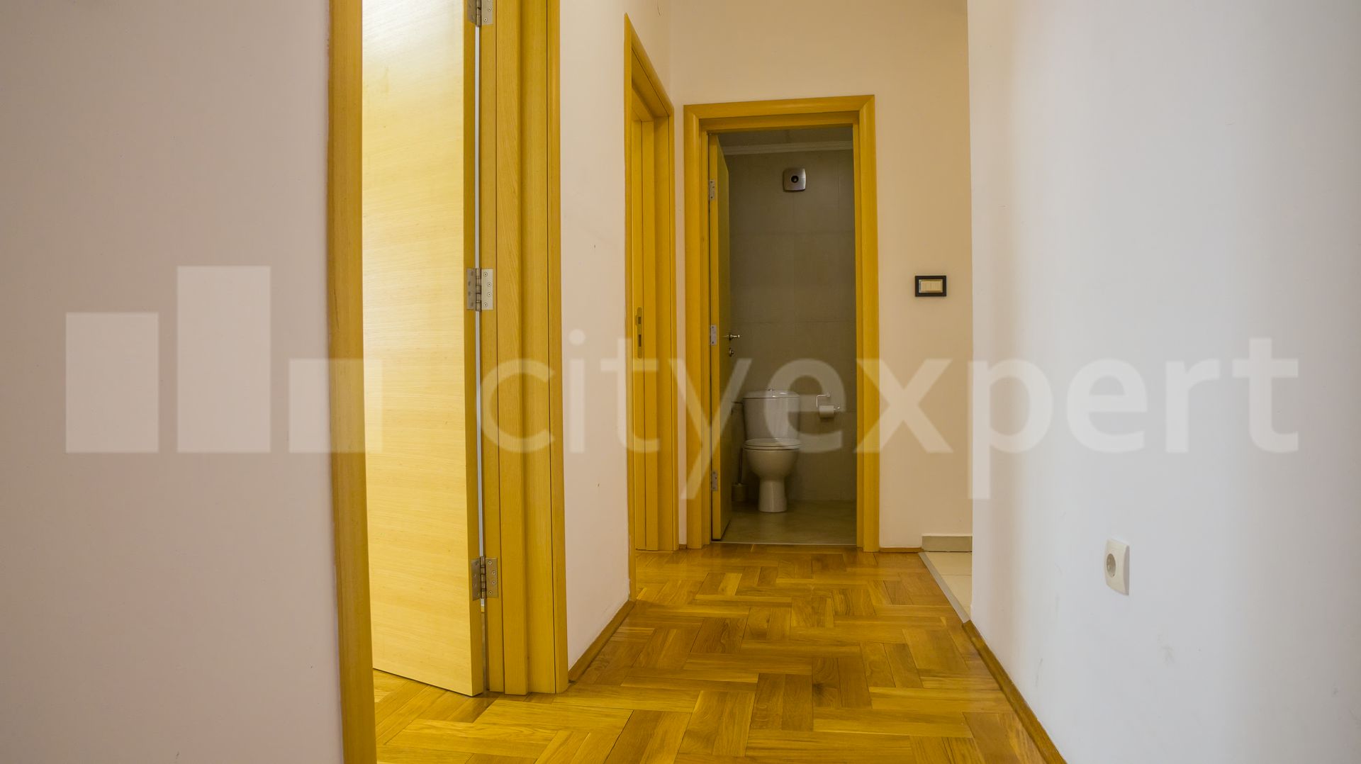 Fotografija stana 28 od 32