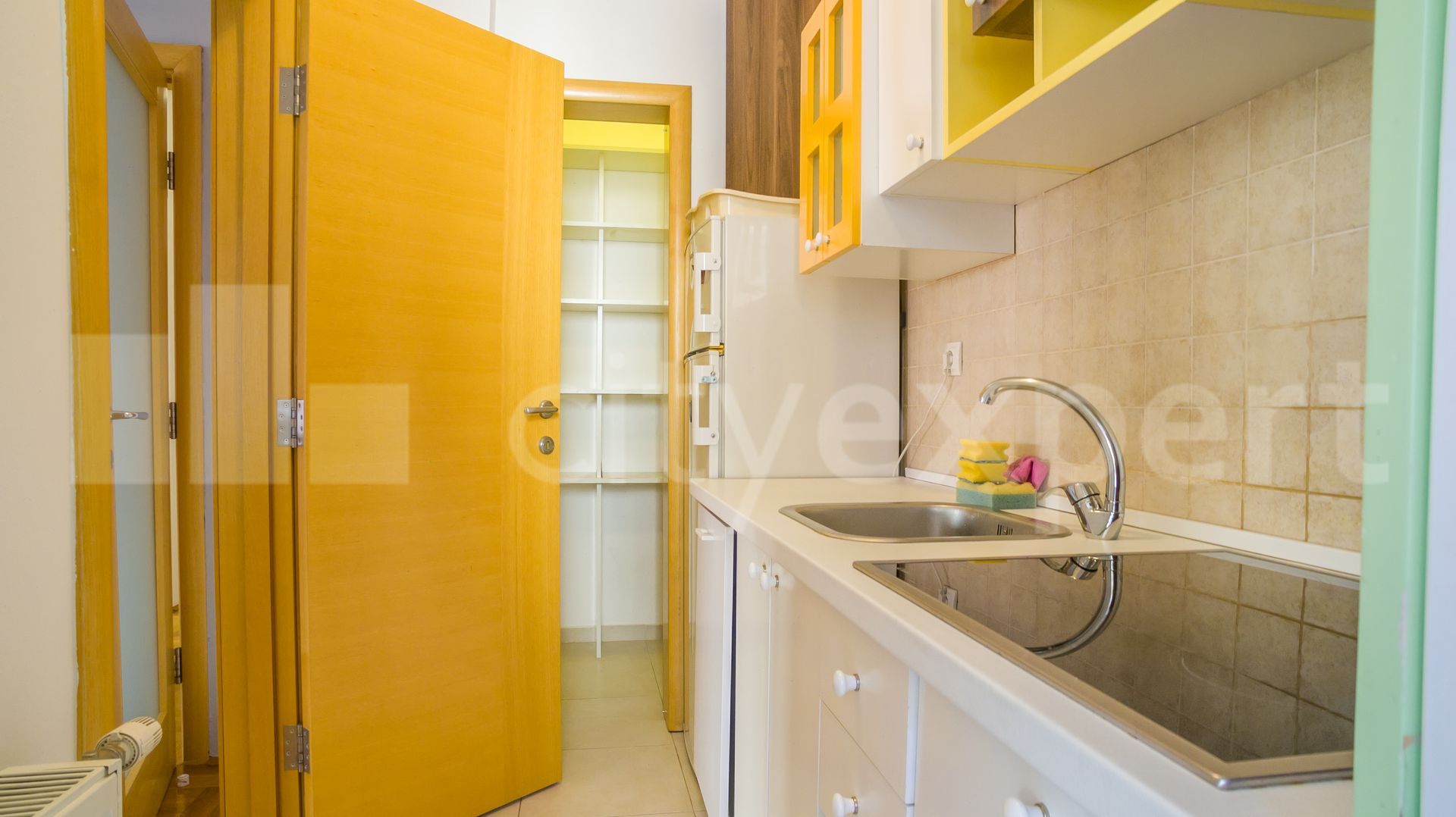 Fotografija stana 23 od 32