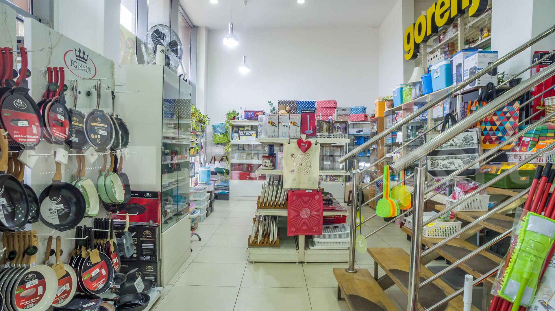 Коммерческое помещение · 1000 m² · Novi Sad