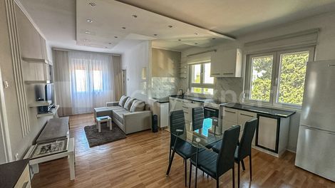 https://img.cityexpert.rs/properties/470x/10000/10853/slike/cityexpert.rs_-_nekretnina_id_-_10853--20260504-3.avif