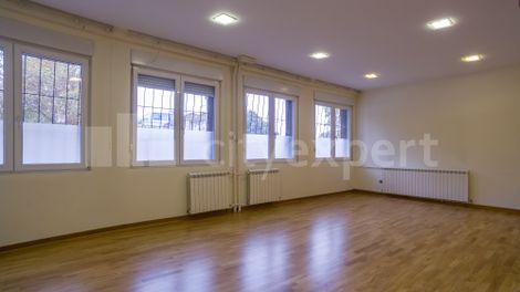 https://img.cityexpert.rs/properties/470x/12000/12541/slike/cityexpert.rs_-_nekretnina_id_-_12541_-_0641_-_20241113.jpg