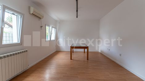 https://img.cityexpert.rs/properties/470x/23000/23379/slike/cityexpert.rs_-_nekretnina_id_-_23379-04079-20260709.avif