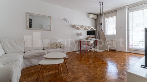 https://img.cityexpert.rs/properties/470x/35000/35387/slike/cityexpert.rs_-_nekretnina_id_-_35387-06794-20260810-2.avif
