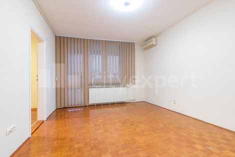 https://img.cityexpert.rs/properties/470x/37000/37552/slike/cityexpert.rs_-_nekretnina_id_-_37552_-_1534_-_20191202.jpg