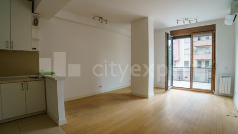 https://img.cityexpert.rs/properties/470x/38000/38947/slike/cityexpert.rs_-_nekretnina_id_-_38947-03903-20260507.avif