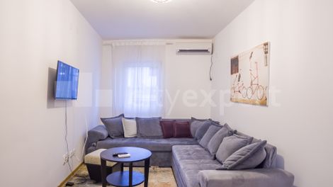 https://img.cityexpert.rs/properties/470x/47000/47921/slike/cityexpert.rs_-_nekretnina_id_-_47921_-_0111_-_20220322.jpg