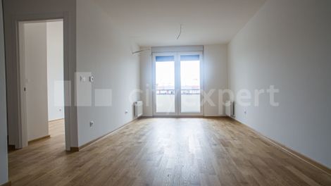 https://img.cityexpert.rs/properties/470x/71000/71695/slike/cityexpert.rs_-_nekretnina_id_-_71696_-_0109_-_20250422.jpg