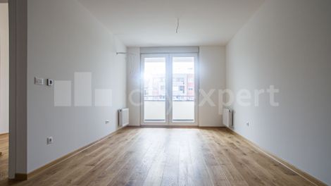 https://img.cityexpert.rs/properties/470x/71000/71699/slike/cityexpert.rs_-_nekretnina_id_-_71700_-_0048_-_20250422.jpg