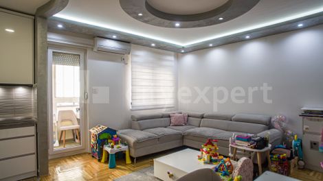 https://img.cityexpert.rs/properties/470x/74000/74793/slike/cityexpert.rs_-_nekretnina_id_-_74793_-_0018_-_20251008.jpg
