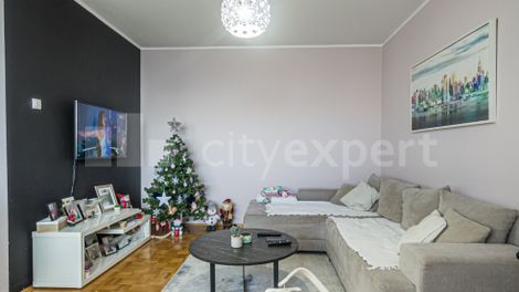 https://img.cityexpert.rs/properties/470x/76000/76104/slike/cityexpert.rs_-_nekretnina_id_-_76104_-_0016_-_20251218.jpg