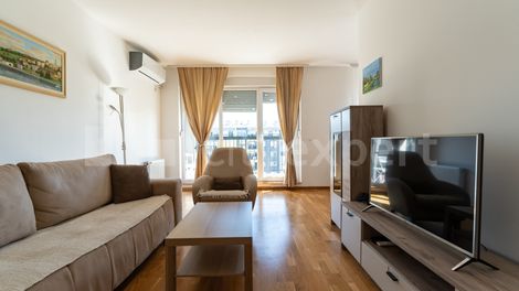 https://img.cityexpert.rs/properties/470x/78000/78613/slike/10.avif