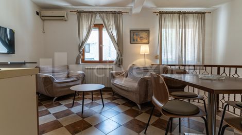 https://img.cityexpert.rs/properties/470x/78000/78712/slike/cityexpert.rs_-_nekretnina_id_-_78712-03269-20250531.avif