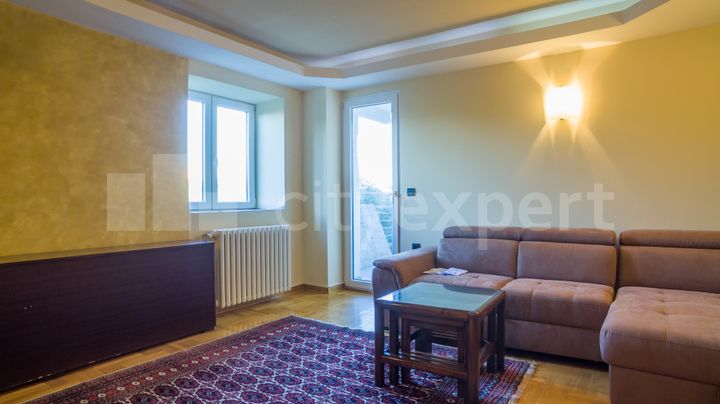 Dvosoban stan u Bulevar Arsenija Čarnojevića (Novi Beograd)