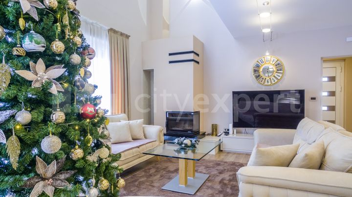 Petosoban u Saše Krstića (Novi Sad)