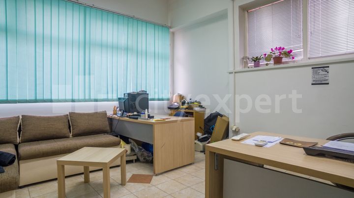 Lokal u Vojvode Vlahovića (Voždovac)