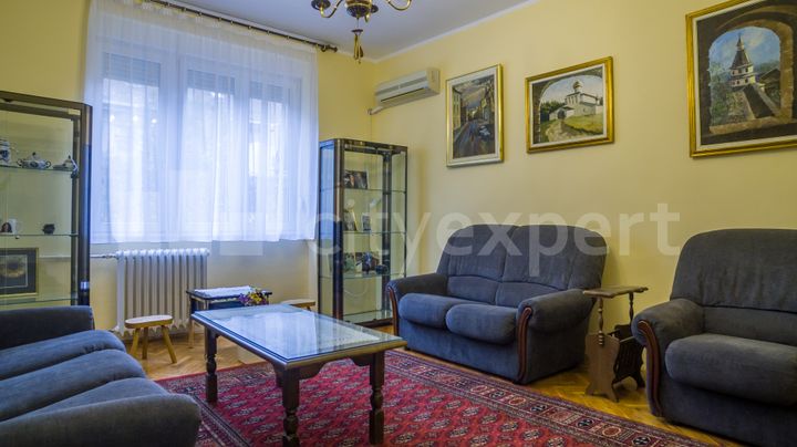 Dvoiposoban stan u Desanke Maksimović (Vračar)