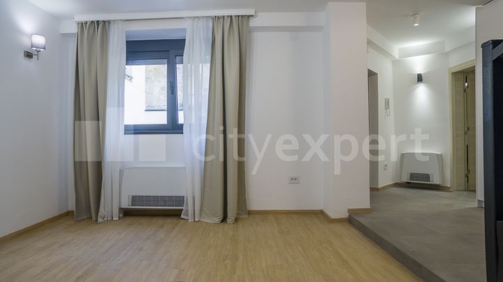 Cetvorosoban u Makenzijeva (Vračar)