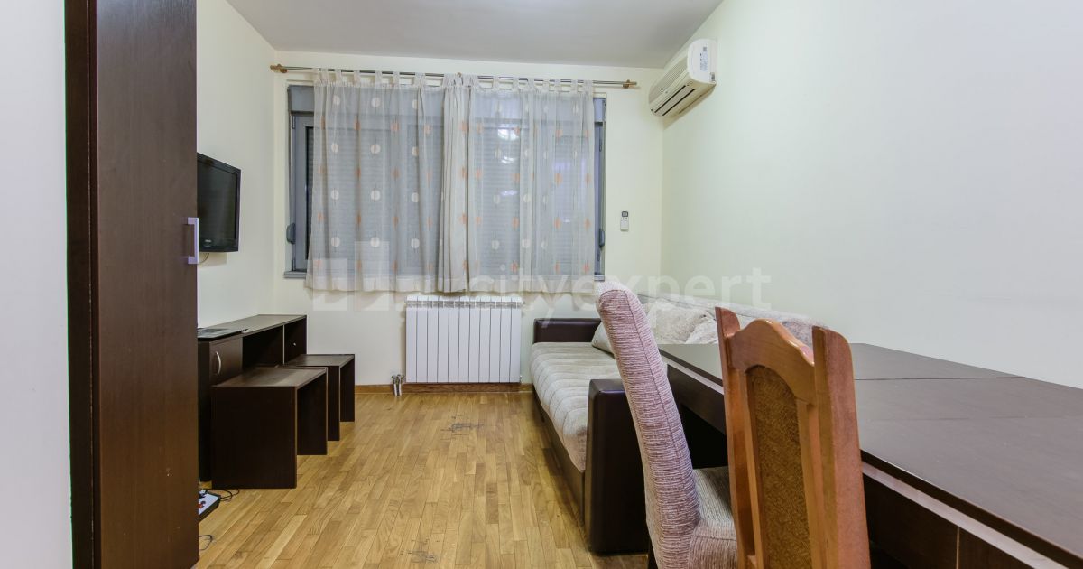 Luke Vojvodica 25 N Beograd Orasac Garni Hotel Facebook